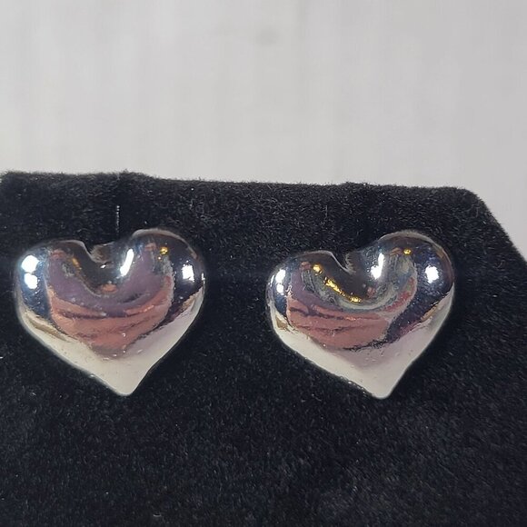 Revolve Peter+June Silver Tone Classic Formal Heart-Shaped Stud Earrings - Picture 1 of 2